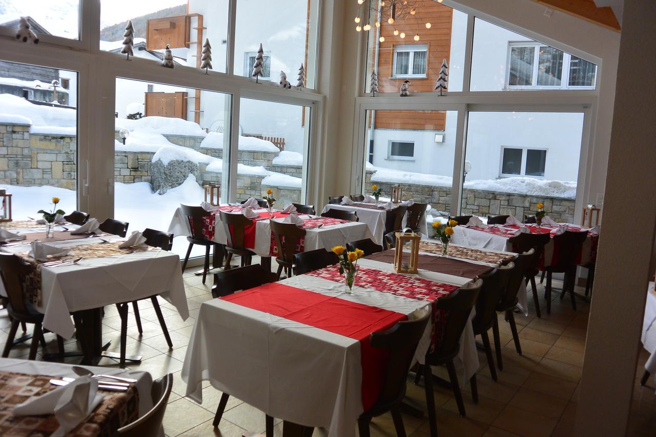 Hotel Baergsunnu Saas-Grund Exterior photo